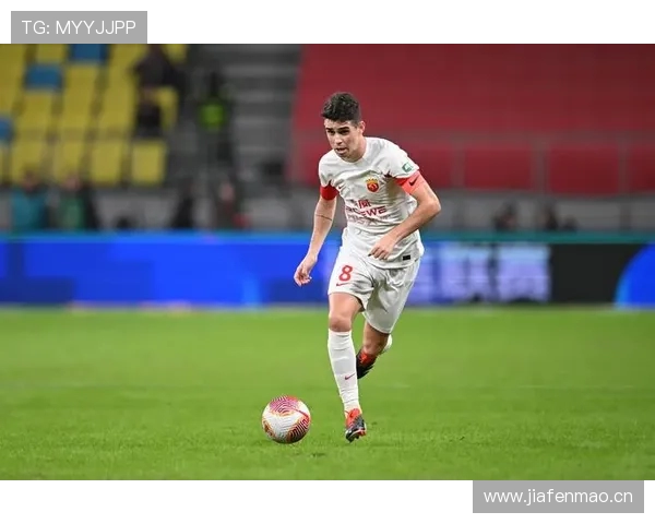 穆帅已为引进恰尔汗奥卢开绿灯 球员尚未决定是否加盟 穆帅已为引进恰尔汗奥卢开绿灯 球员尚未决定是否加盟